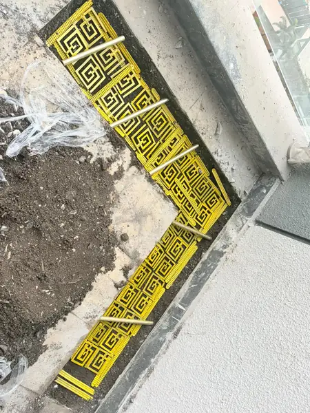 Vastu Corner Strip Placement